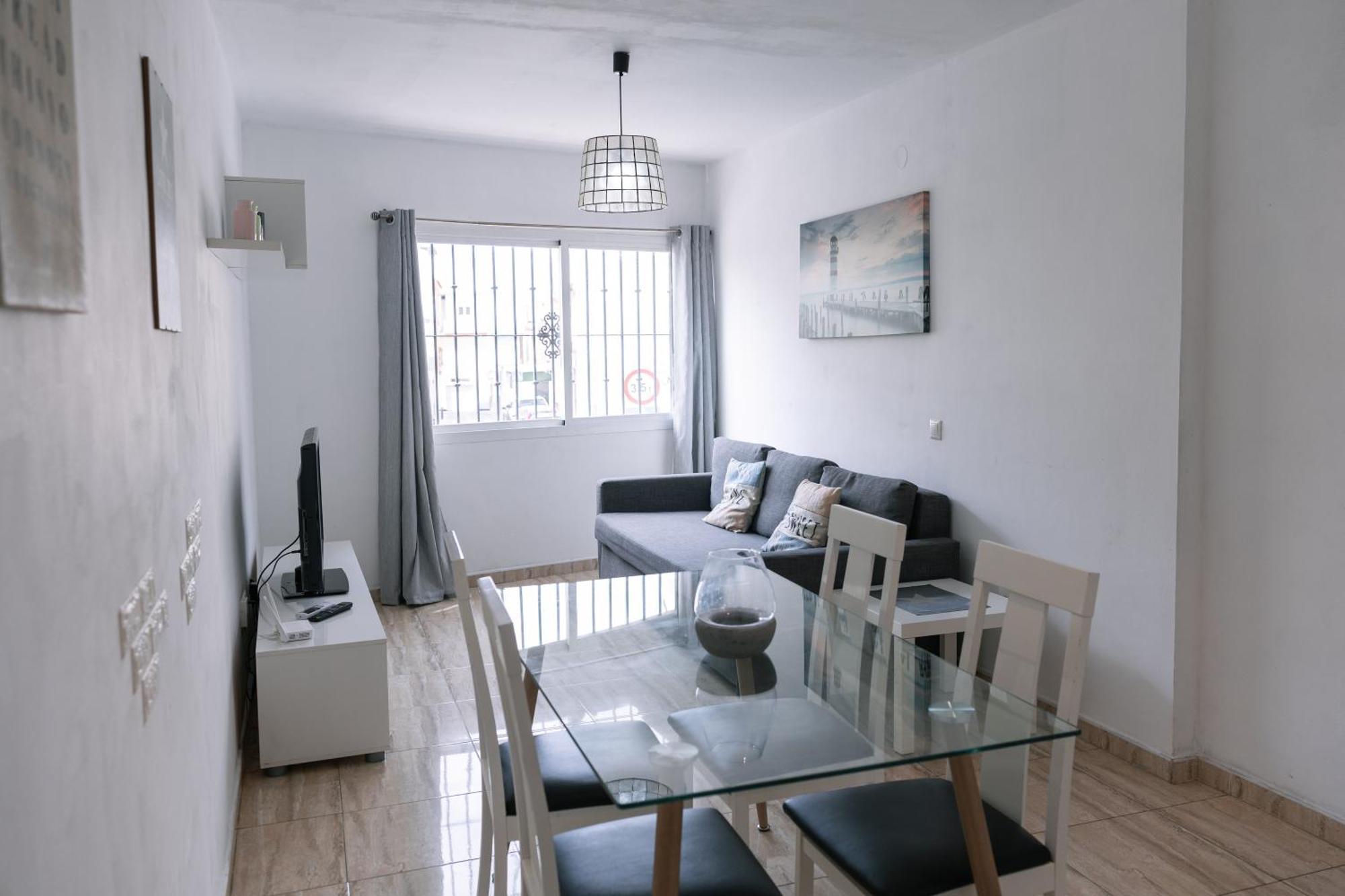 Dona Elena Apartment Фуeнхирола Екстериор снимка