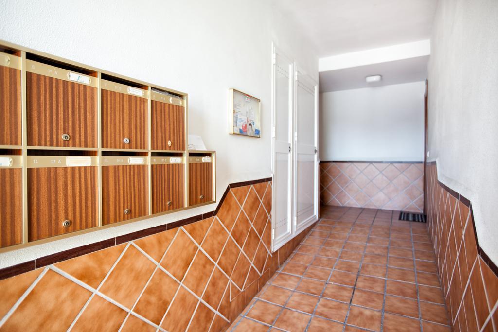 Dona Elena Apartment Фуeнхирола Екстериор снимка